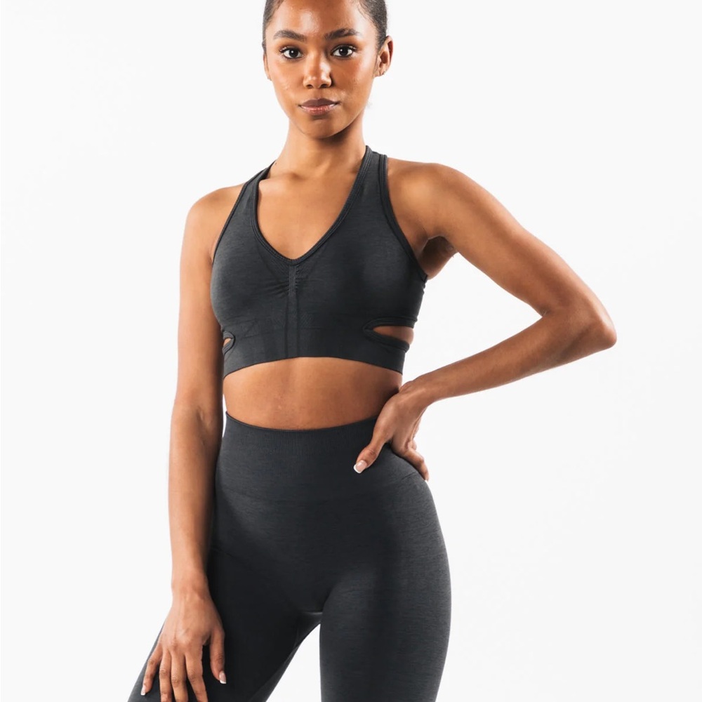 Alphalete Stratus Bra Shadow M
